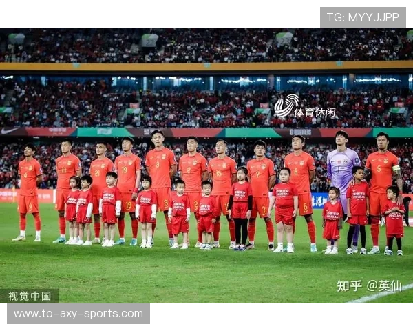 国足逆转取胜点燃球迷激情全场高唱国歌展现团结与拼搏精神